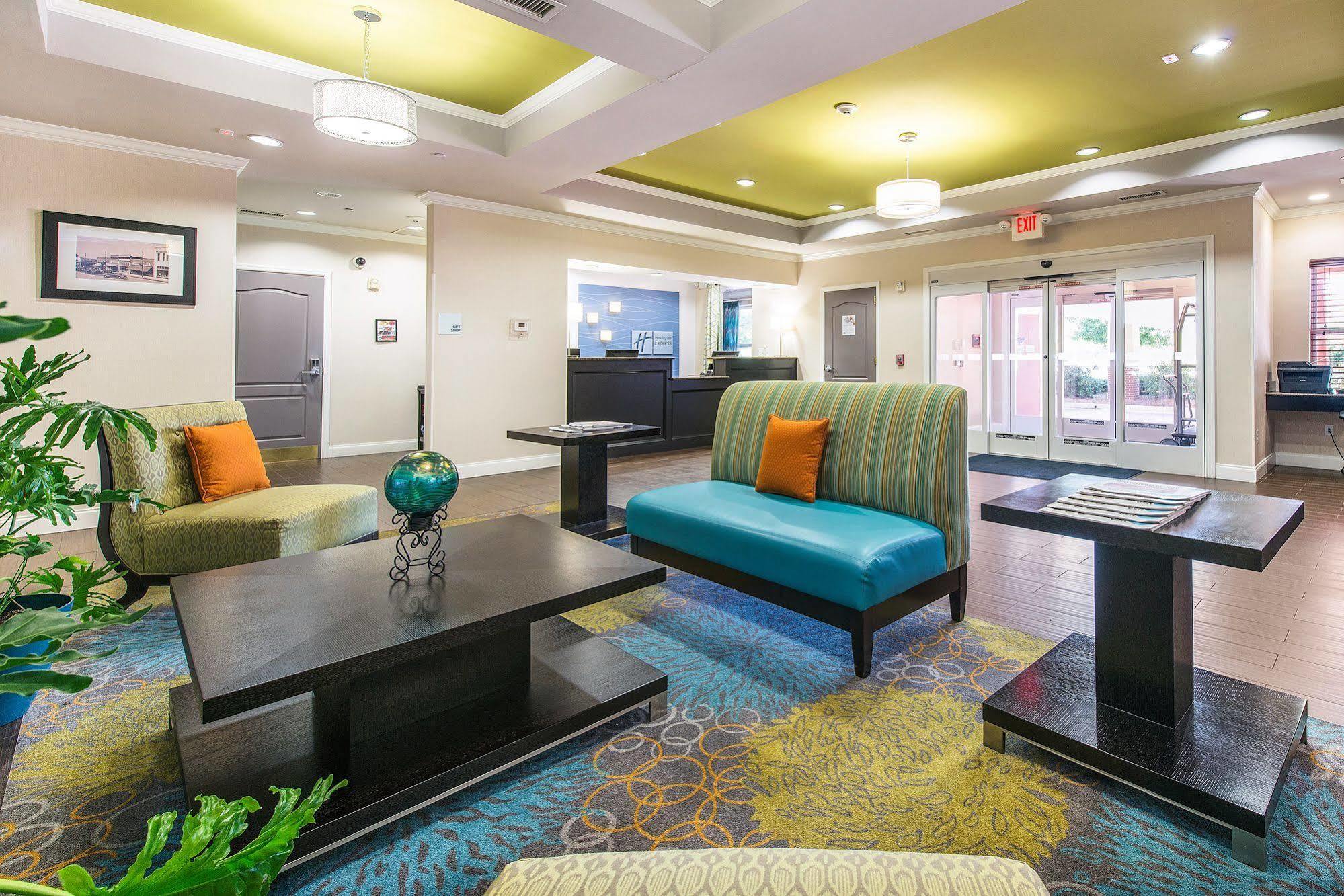 Holiday Inn Express Hotel & Suites Lagrange I-85 By Ihg Екстериор снимка